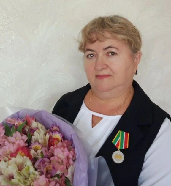 Кешеләргә һәм кече ватанга хезмәт иткән өчен лаеклы бүләк