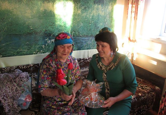 Жительница села Простые Челны Фаузия Исхакова отметила 85-летний юбилей