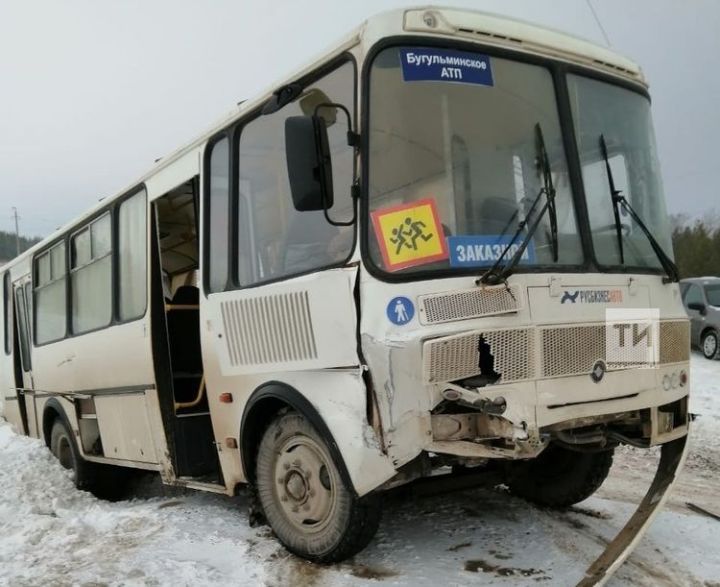 В Татарстане команда юных хоккеистов попала в ДТП