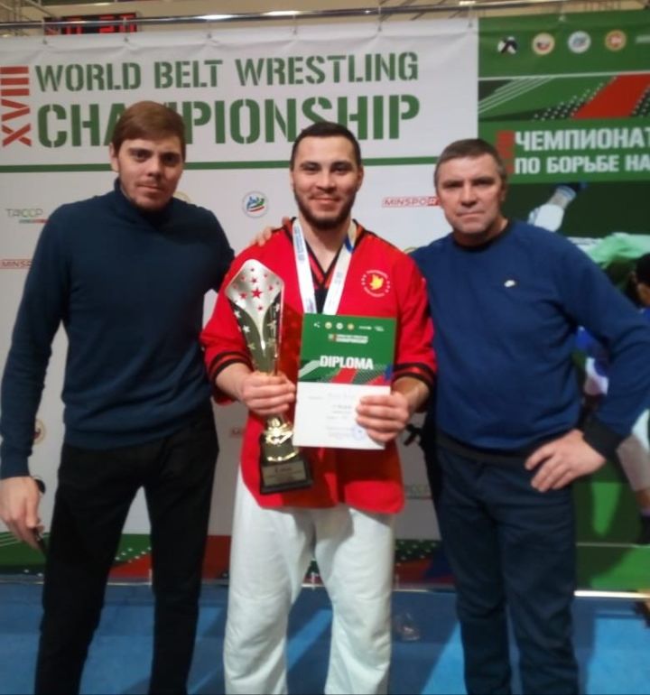 12 декабря наш земляк Булат Мусин стал чемпионом мира по борьбе на поясах