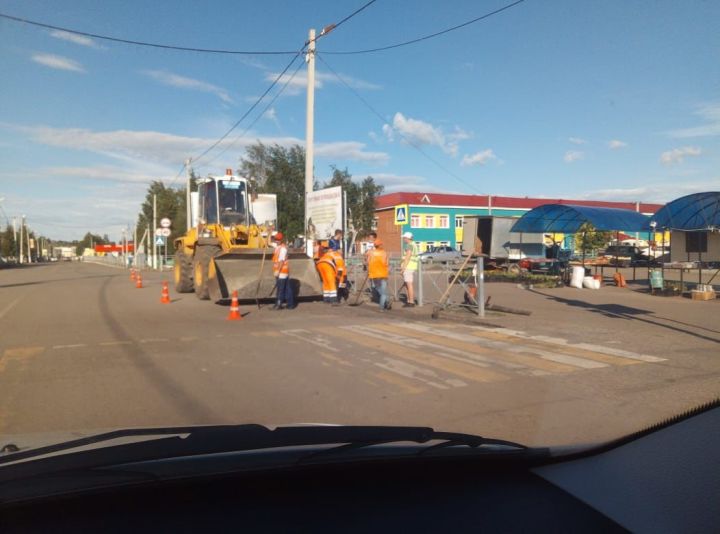 В Новошешминске  продолжается ямочный ремонт дорог и улиц