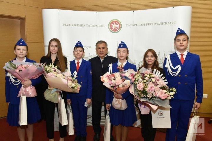 Рустам Минниханов поздравил татарстанских ребят победой в конкурсе «Безопасное колесо-2021»