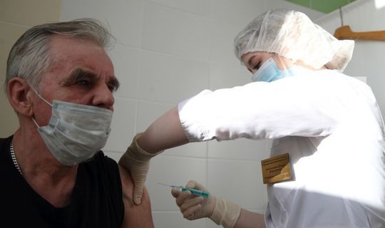 Татарстанда Covid-19 коронавирусыннан вакцинация бөтен теләгән кешегә үткәрелә
