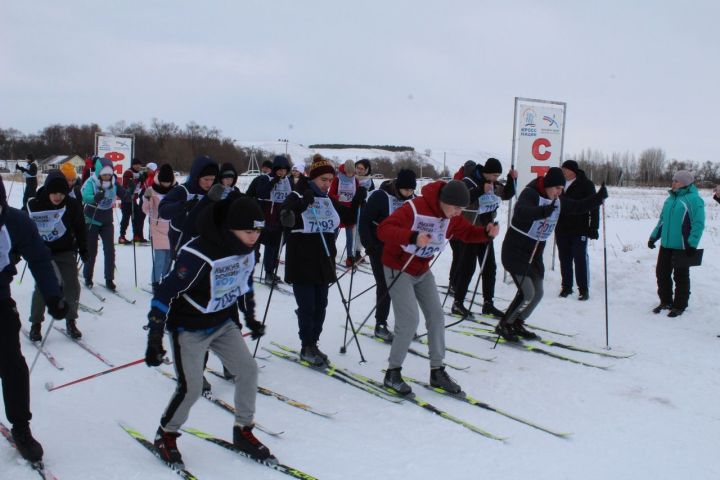 13 февраля на лыжной базе «Сосновка» прошли массовые старты «Лыжня России»