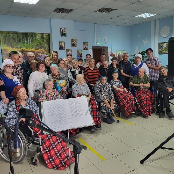 В рамках декады пожилых людей в Новошешминском доме-интернате выступили гости