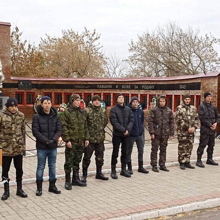 Яңа Чишмәдә мобилизацияләнүчеләрнең чираттагы төркемен озаттылар