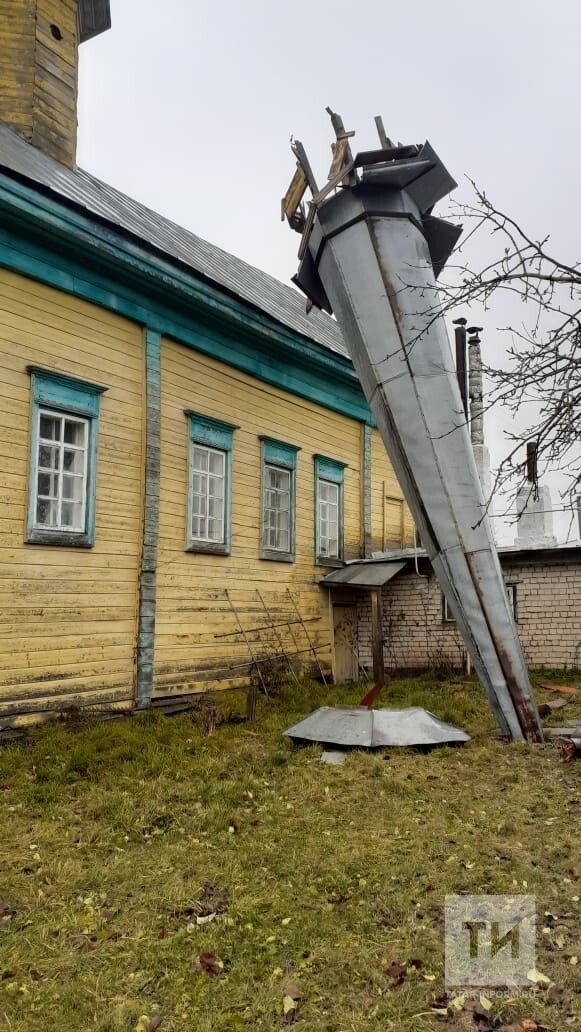 Сильный ветер снес часть крыши с мечети в одной из деревень Высокогорского района РТ