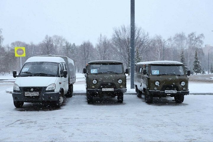 Нижнекамск направил мобилизованным в зону СВО два автомобиля УАЗ и гуманитарный груз