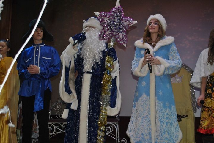 «РИТЭК» компаниясе Яңа Чишмәдәге балалар өчен чыршы бәйрәме үткәрде