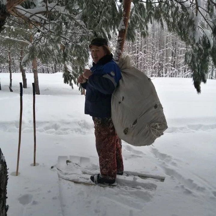 Сульчебашцы помогают лесным зверушкам снежной зимой