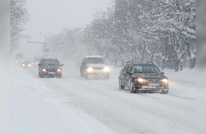 В Татарстане из-за обильного снегопада на трассах ограничили движение для автобусов и грузовиков