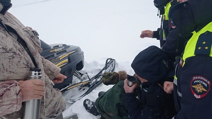 Сотрудники Новошешминского ОВД спасли замерзающего человека