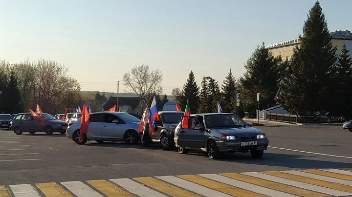 7 мая в Новошешминске прошел автопробег в честь 77-летия Великой Победы