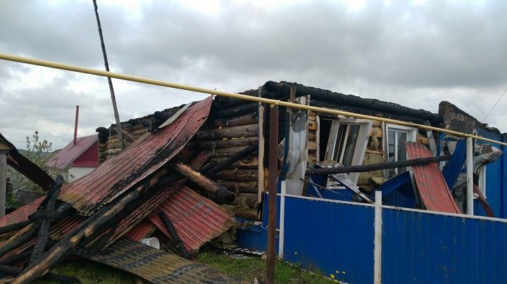 В деревне Андреевка сгорел дом
