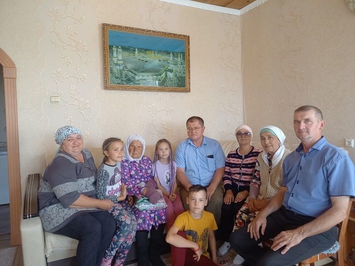 3 июля труженице тыла из села Азеево Ахметовой Асие Хатыповне исполнилось 90 лет