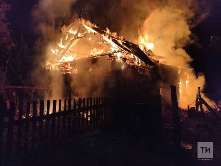 В Татарстане во время пожара погиб мужчина