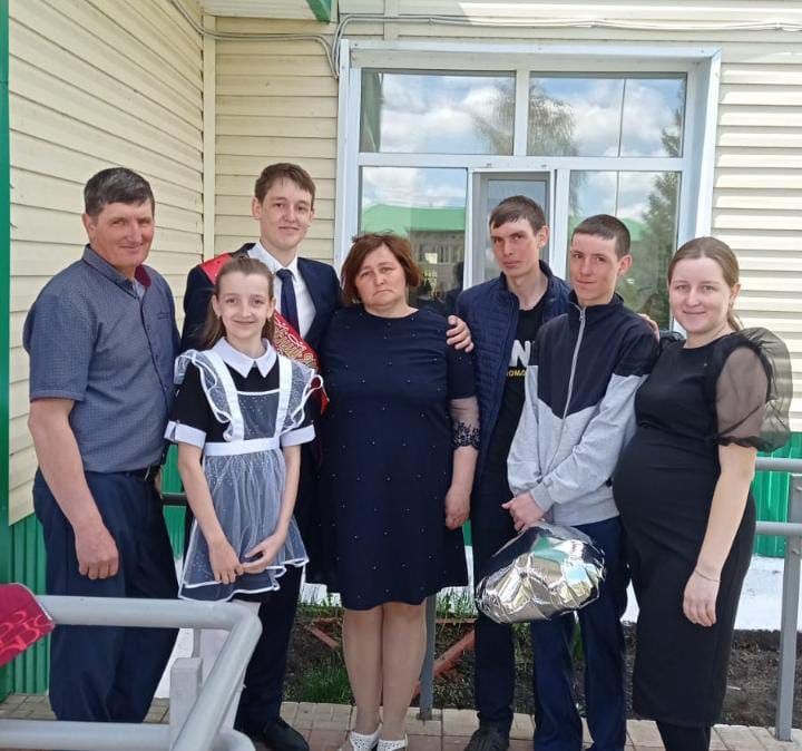 Семья Степановых из села Тубылгы Тау год назад построила мини-ферму