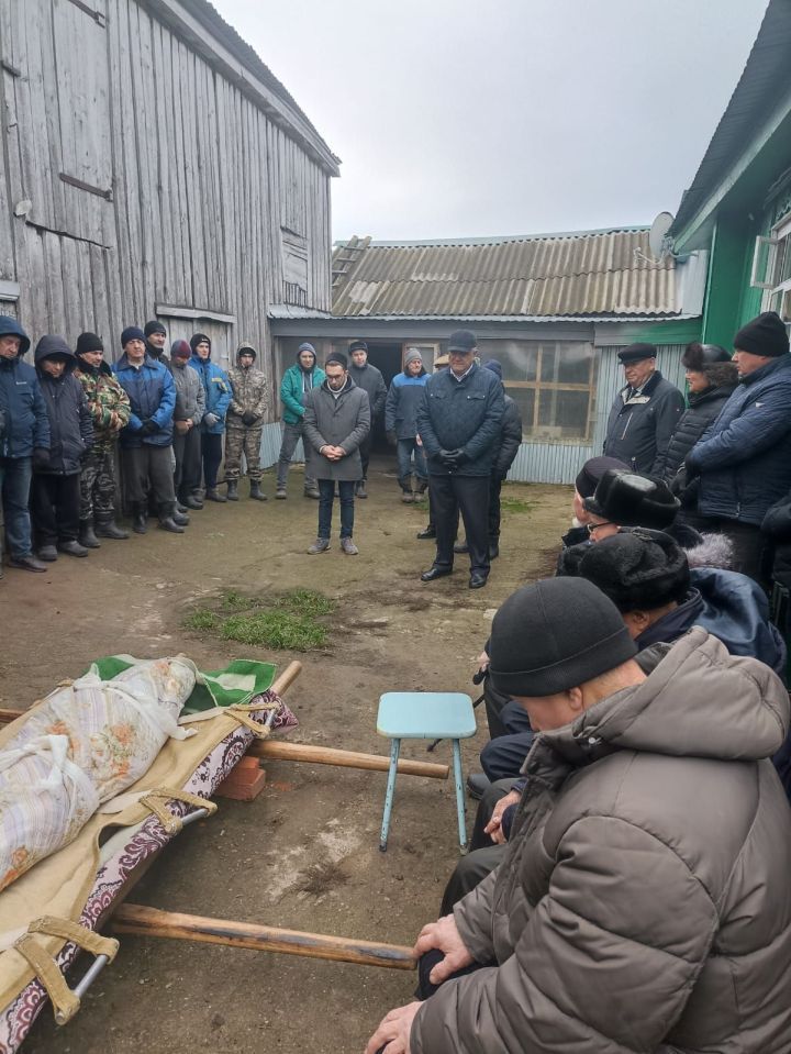 Тубылгы Тау авылында Бөек Ватан сугышы ветеранын соңгы юлга озаттылар