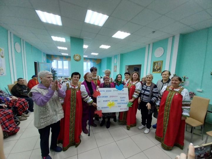 Серебряные волонтёры Новошешминского района посетили местный Дом-интернат для инвалидов и престарелых