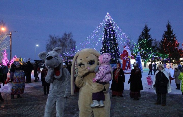 «Лучшая новогодняя елка — 2024»