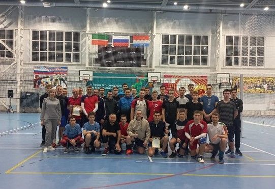 11 февральдә авыл җирлекләре арасында волейбол ярышларының муниципаль этабы узды (фоторепортаж)