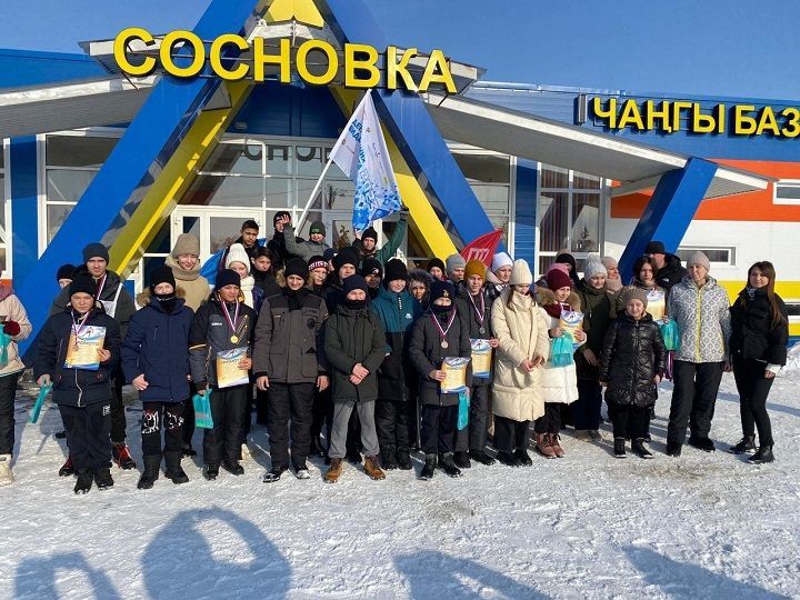 Победителям лыжных соревнований в Новошешминске вручили Дипломы и медали