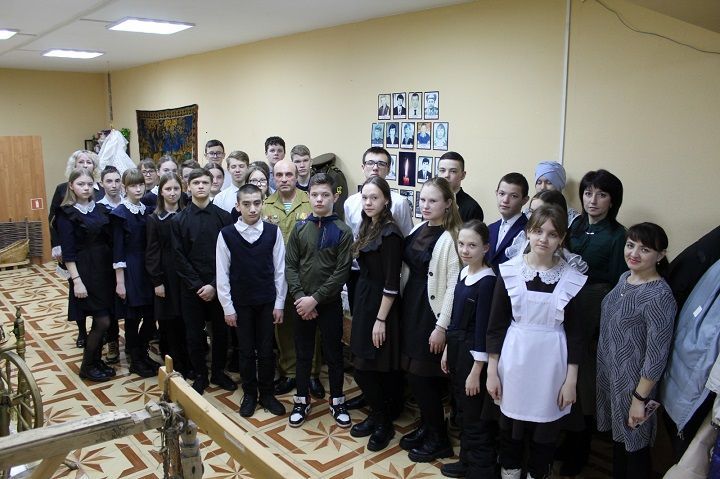 Ветеран - әфганчы Виктор Калмыков туган якны өйрәнү музеенда кунакта булган