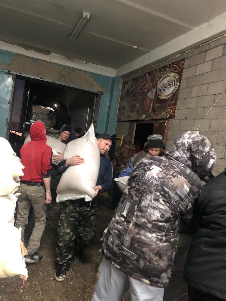 Гуманитар йөк Лисичанскига китәчәк