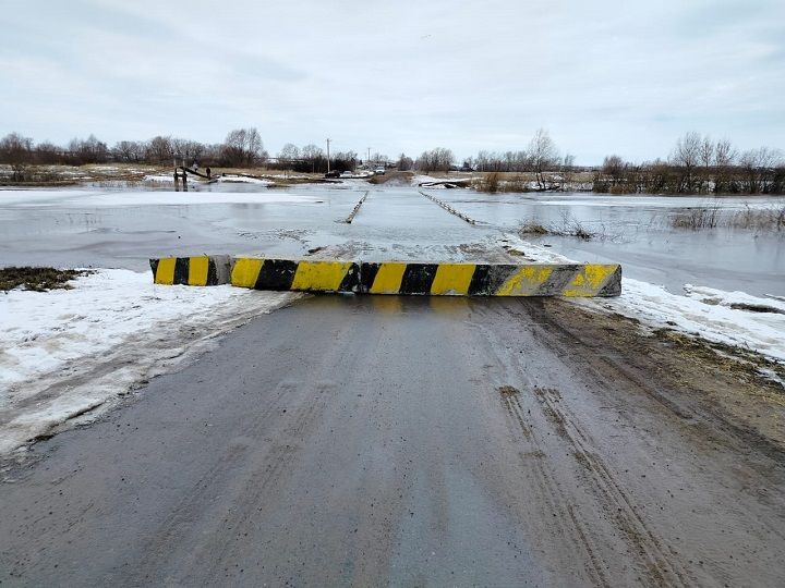 В Слободе Архангельской закрыли низководный мост