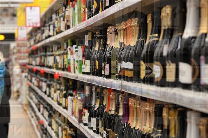 Продажа алкоголя на душу населения в Новошещминском районе составила 2,3 литра