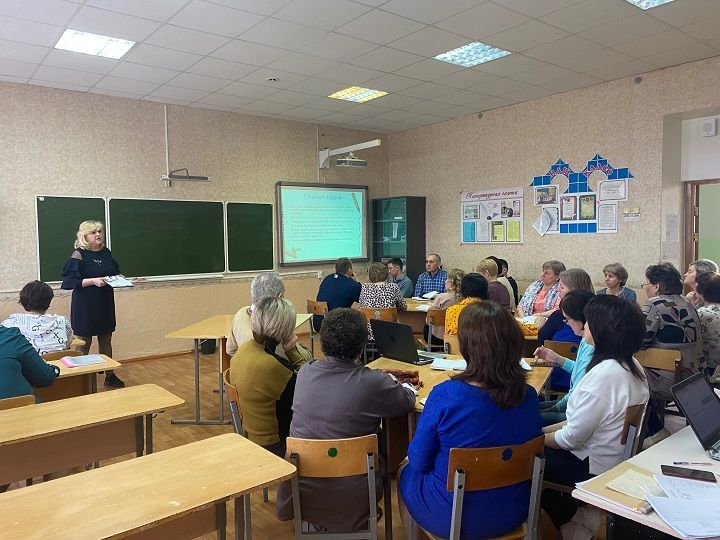 В Новошешминской гимназии прошел педагогический совет «Взаимодействие семьи и школы в интересах ребёнка»