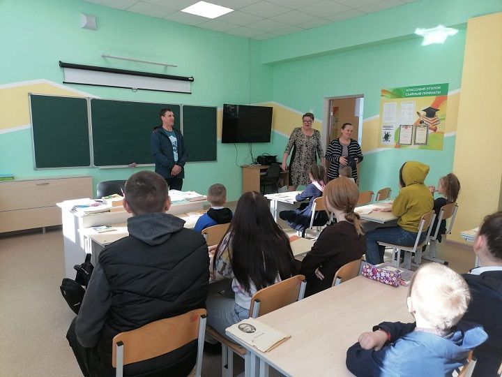 В Архангельской школе состоялась встреча с работником сельского хозяйства