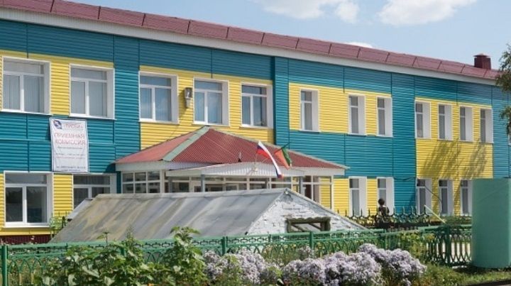 Директор, именем твоим горда родная школа!