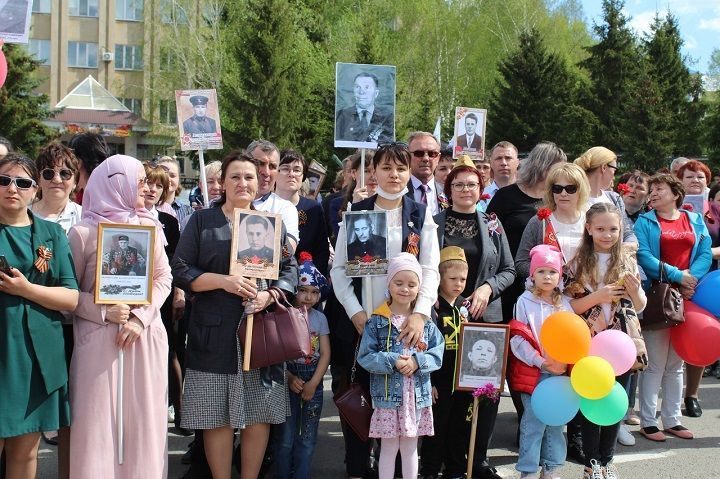 В Татарстане в рамках акции Бессмертный полк онлайн запущен флэш-моб #Мой ГеройМоясемья