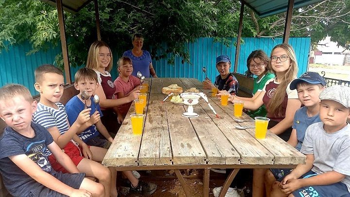 Чуаш Чабаксары мәдәният йортында татлы бәйрәм — Бал Спасын билгеләп үткәннәр