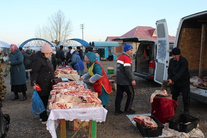 Торговля началась до рассвета