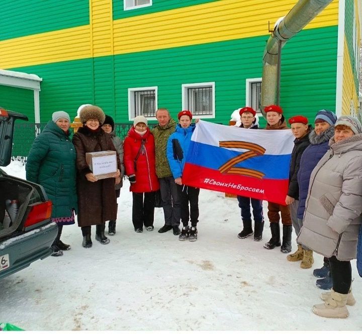 Новошешминцы отправляют новогодние подарки землякам на СВО