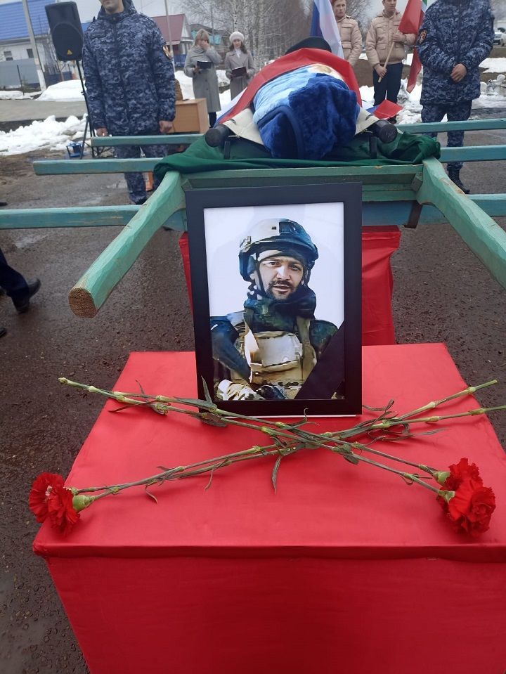 Доброволец Рамис Сафин из Слободы Петропавловская отдал жизнь за Родину