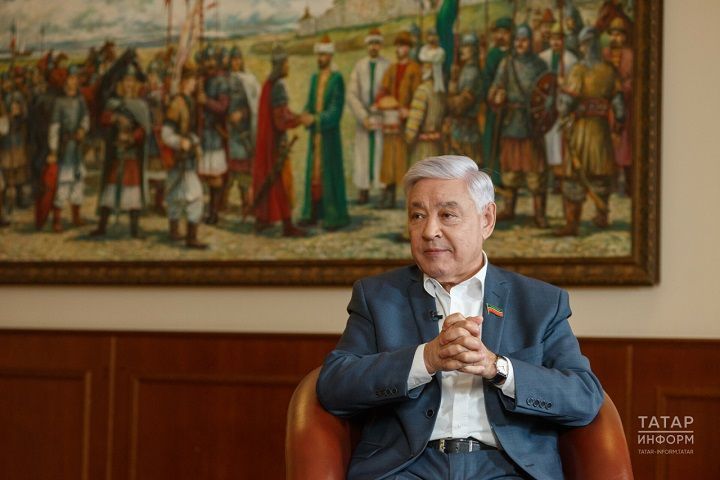 Дәүләт Советы Рәисе Фәрит Мөхәммәтшин Татарстан Республикасы Матбугат көне белән котлады