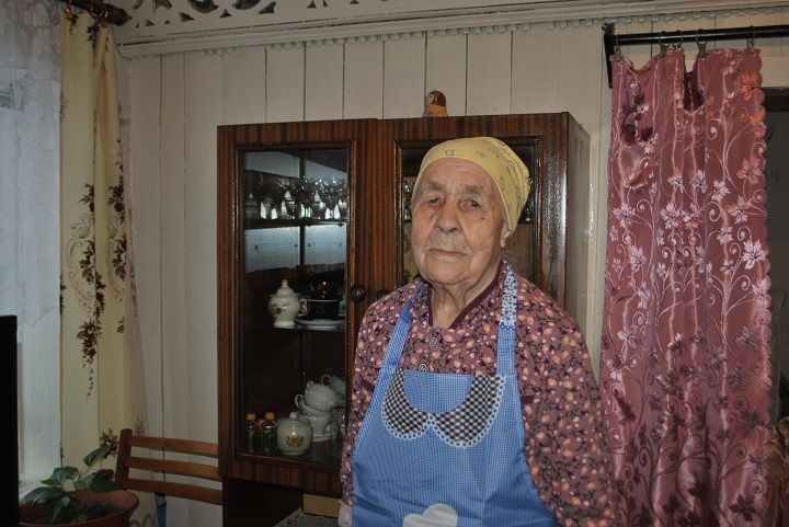 Сегодня, 10 января, 90-летний юбилей отмечает ветеран труда из Слободы Петропавловской Татьяна Силютина