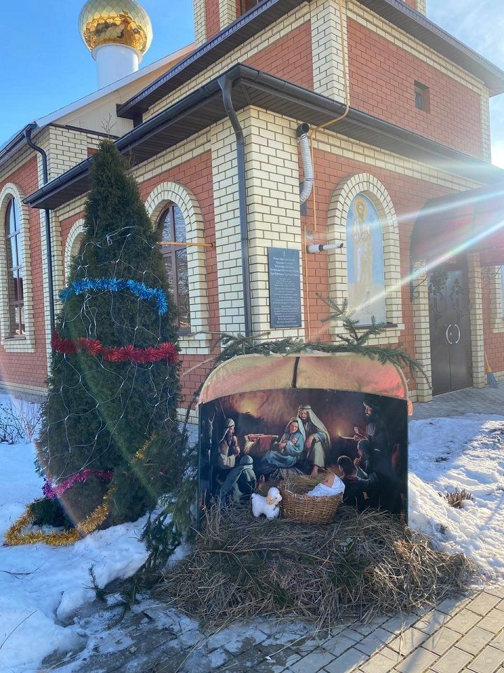 Православный новый год в Слободе Петропавловской встретили святочными сказками и народными колядками