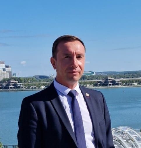 Яңа Чишмә районының Баш ветеринария табибына мактаулы исем бирелде