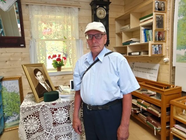 Зиреклинский музей посетил уроженец села в поисках новых сведений об отце — участнике войны
