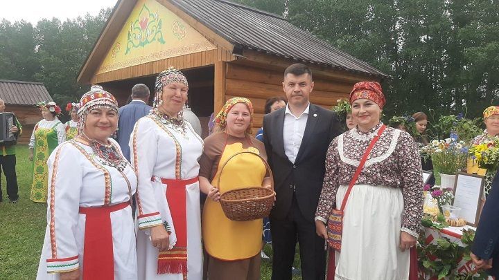15 июня в пгт. Аксубаево на центральном майдане состоялся республиканский праздник русского фольклора «Троицкие хороводы»