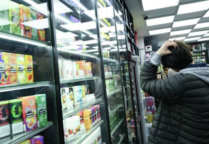 Депутаты РТ поддержали законопроект о запрете продажи вейпов в Татарстане