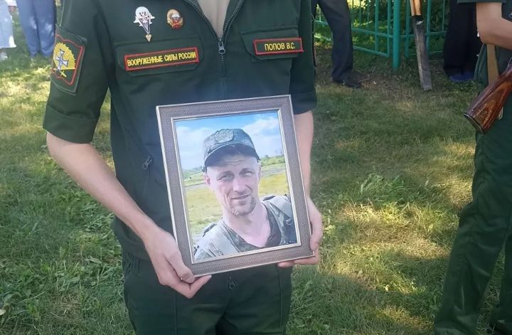 В Слободе Екатерининской простились с бойцом, погибшим в зоне СВО