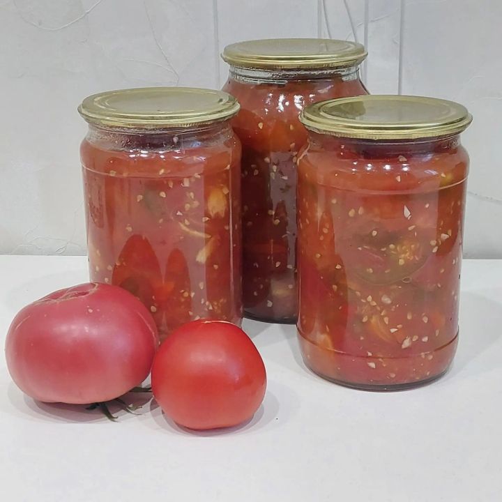 Салат из сладких помидоров без масла